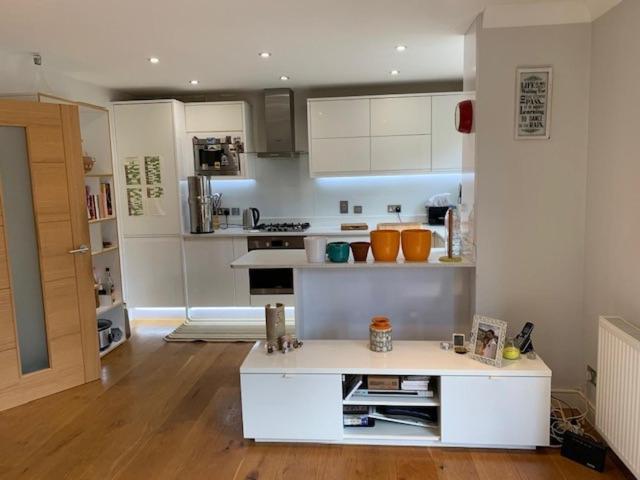 Chic 3 Bed Apartment Near London Bridge With Balcony Buitenkant foto