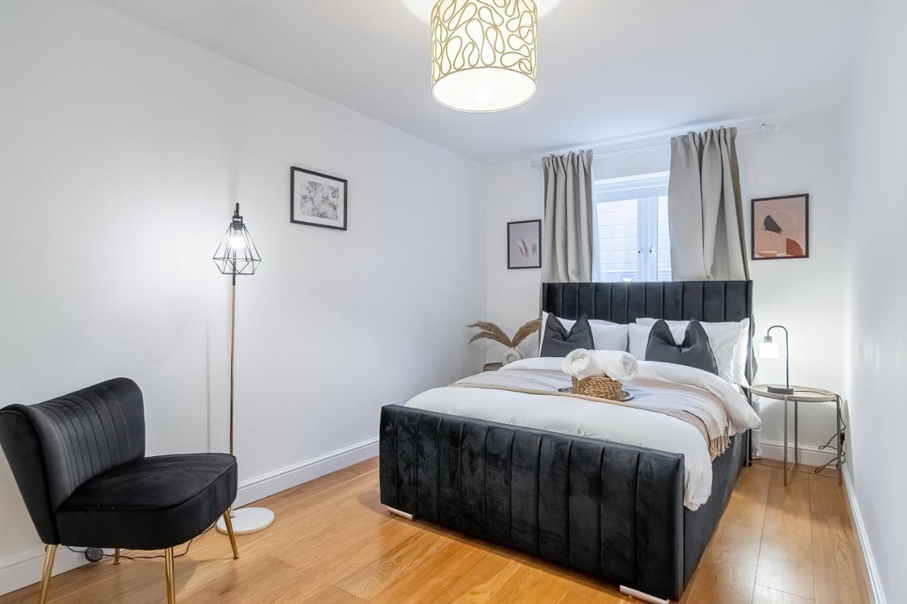 Chic 3 Bed Apartment Near London Bridge With Balcony Buitenkant foto