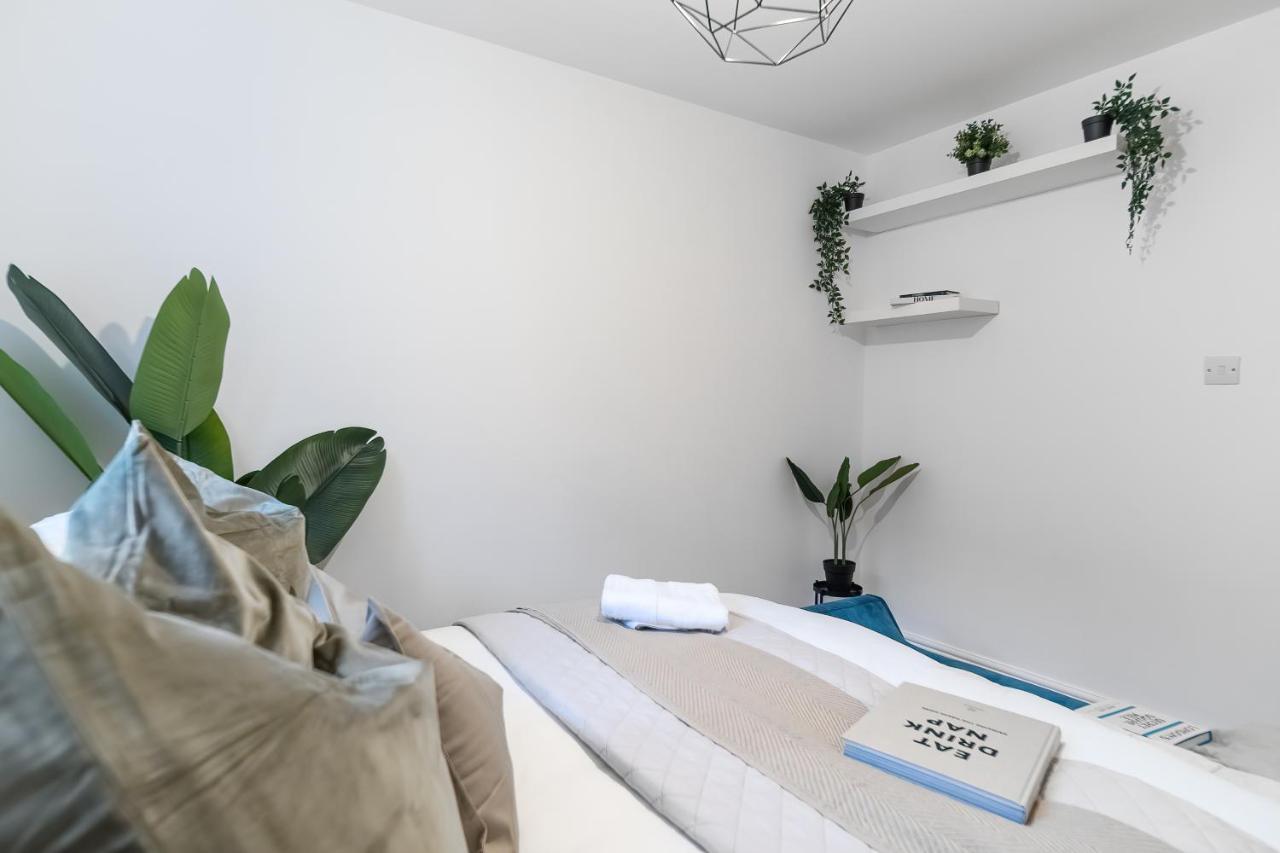 Chic 3 Bed Apartment Near London Bridge With Balcony Buitenkant foto