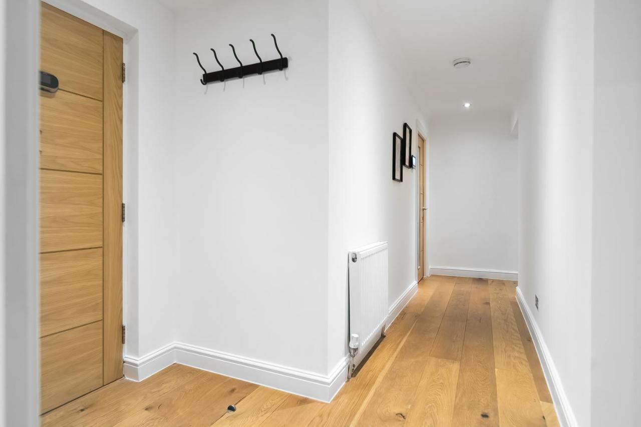Chic 3 Bed Apartment Near London Bridge With Balcony Buitenkant foto