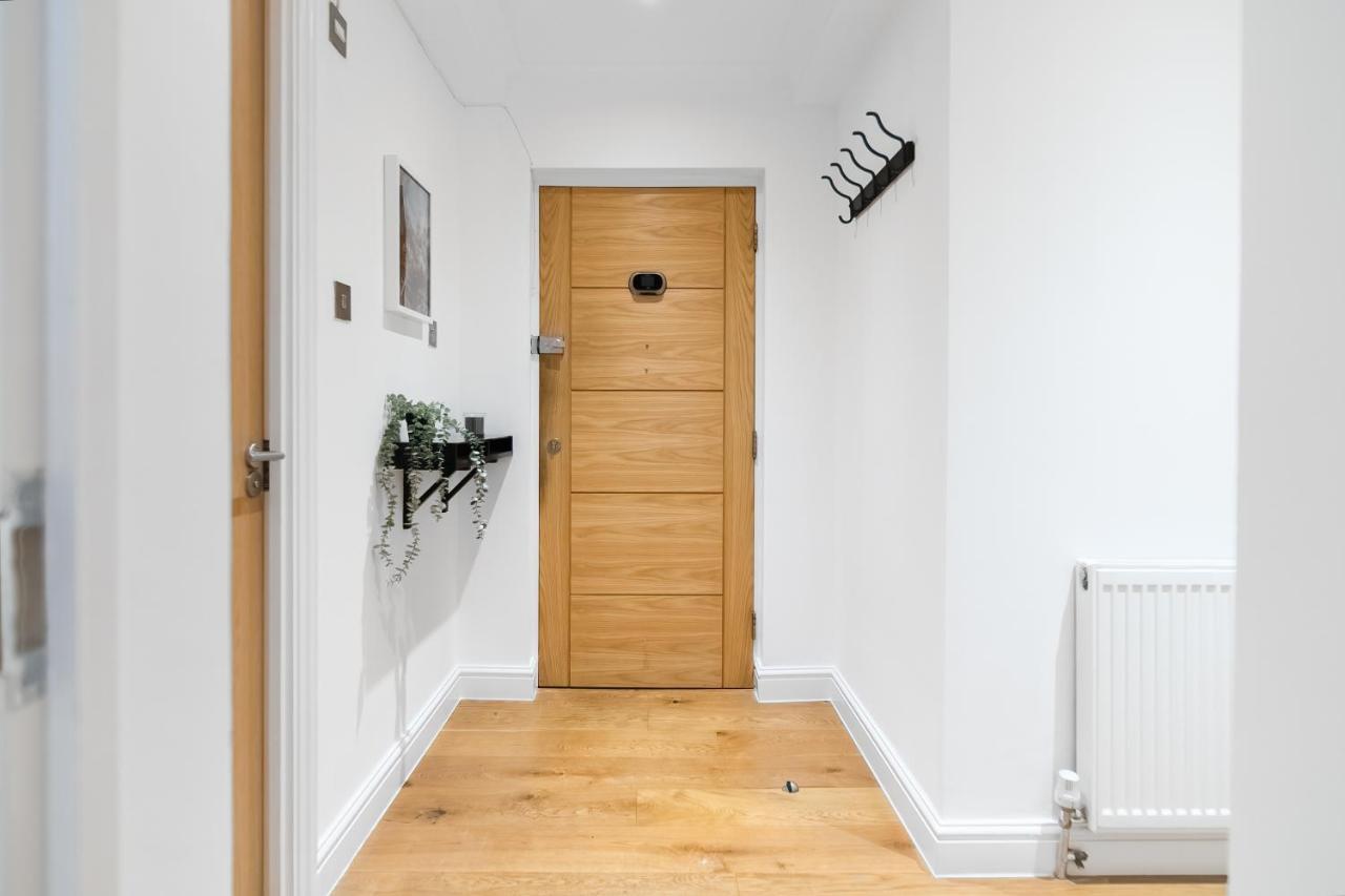 Chic 3 Bed Apartment Near London Bridge With Balcony Buitenkant foto