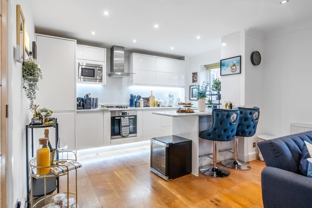 Chic 3 Bed Apartment Near London Bridge With Balcony Buitenkant foto