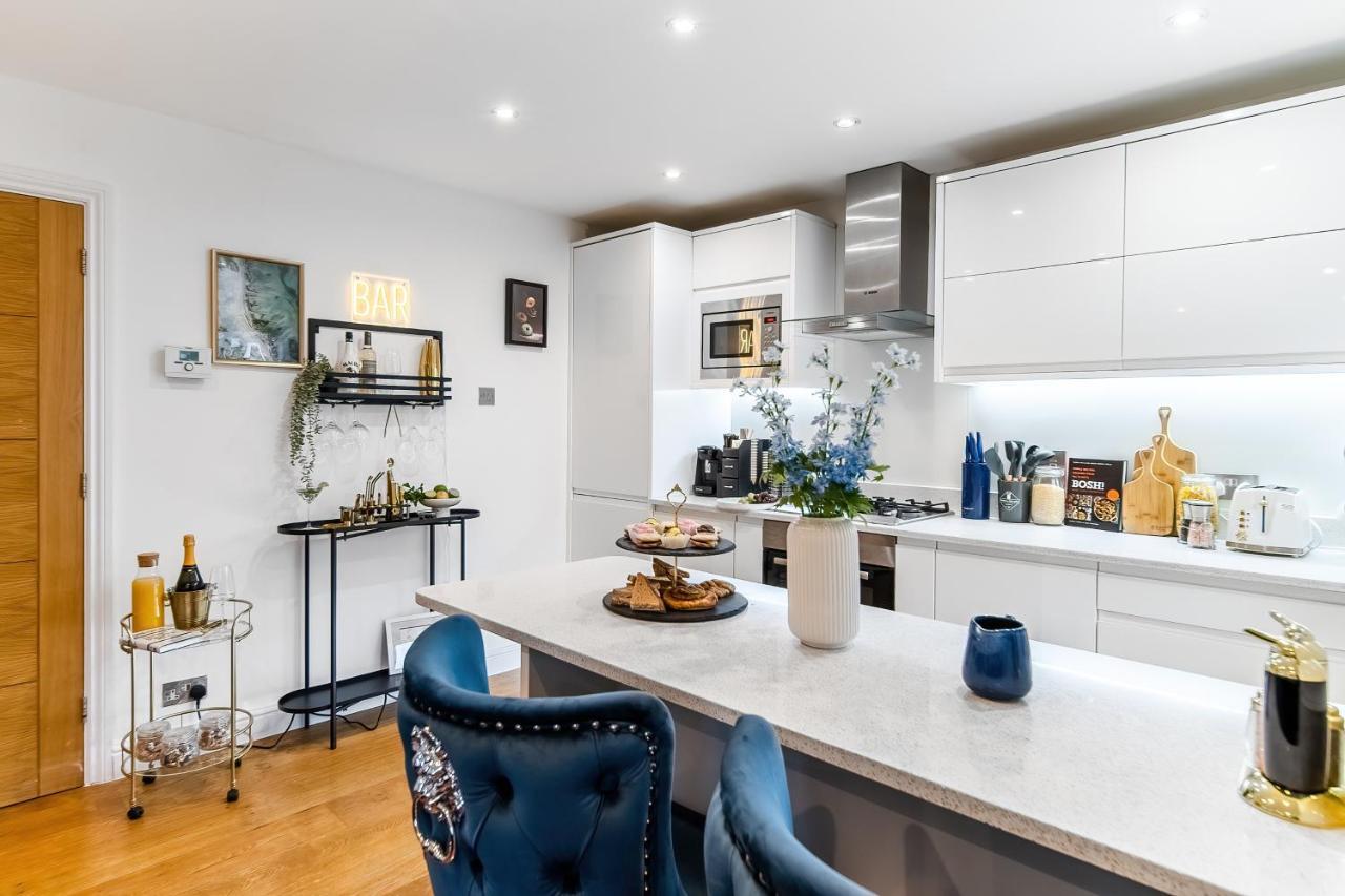 Chic 3 Bed Apartment Near London Bridge With Balcony Buitenkant foto